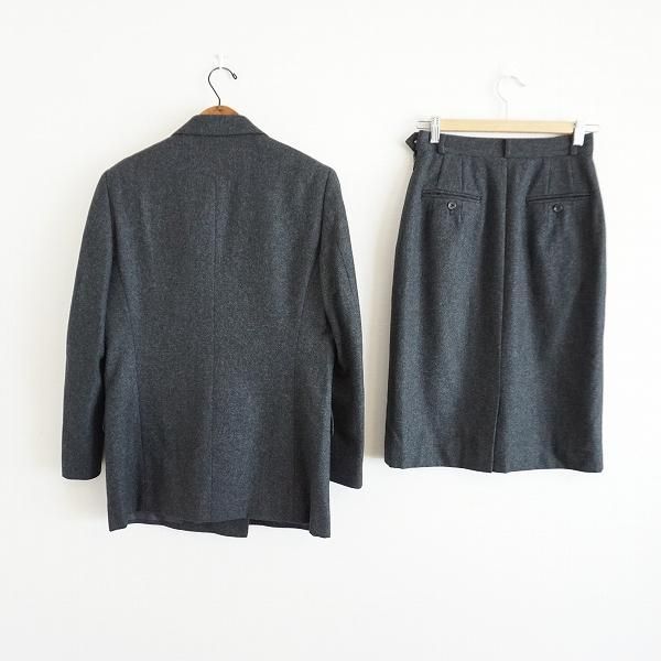 wnc アクアスキュータム Aquascutum スカートスーツ グレー 無地
