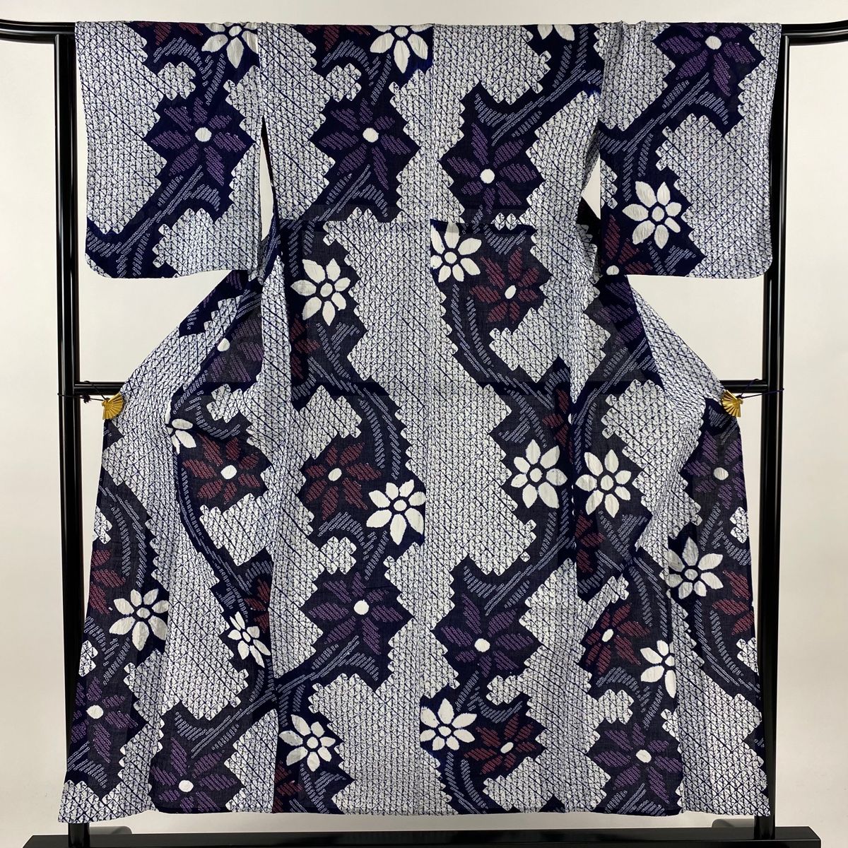 浴衣 身丈156cm 裄丈64.5cm M 絞り浴衣 花 幾何学模様 絞り 紺色 綿 名品