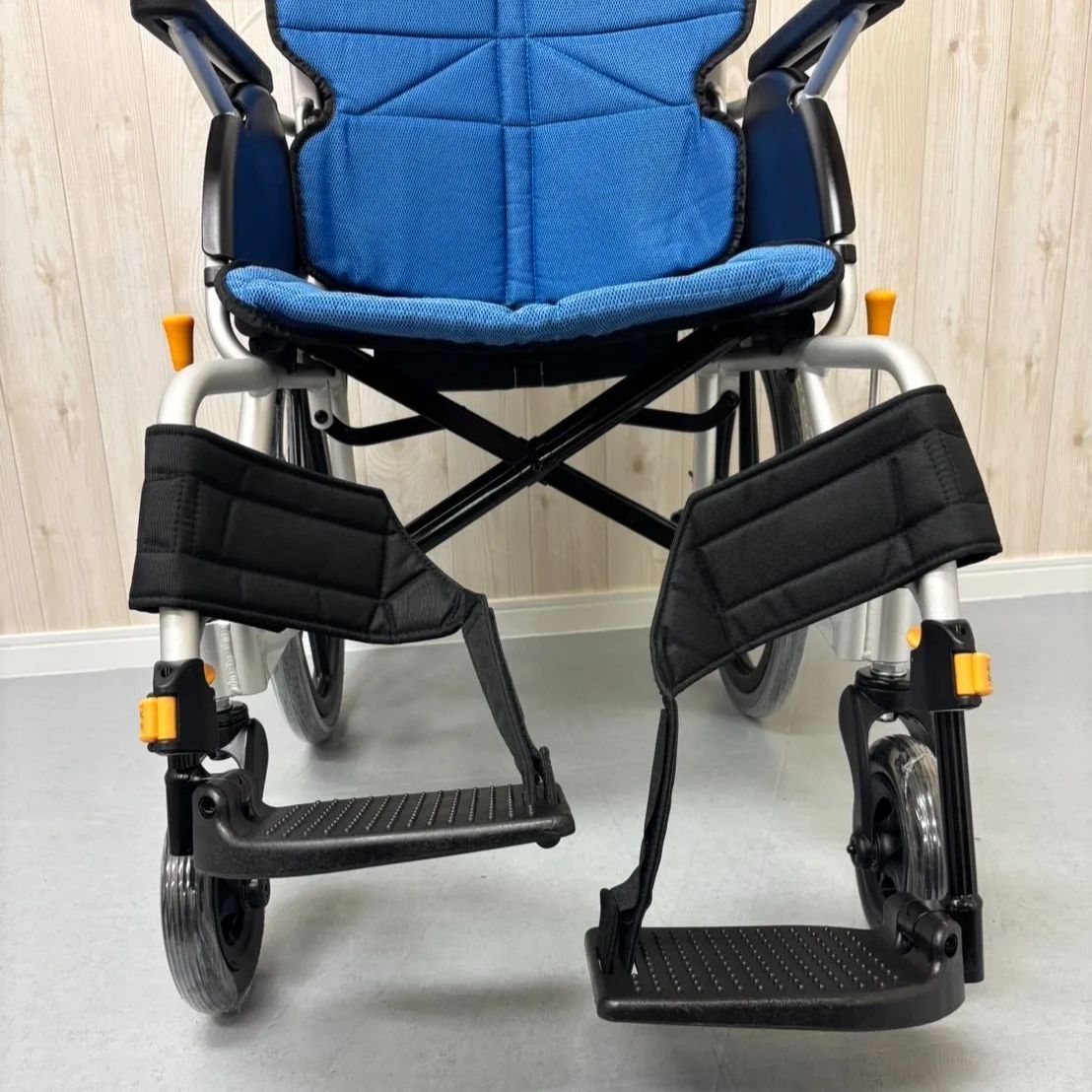 介護用車椅子 折りたたみ式 着払い RAKU 車椅子 介助型 折りたたみ式