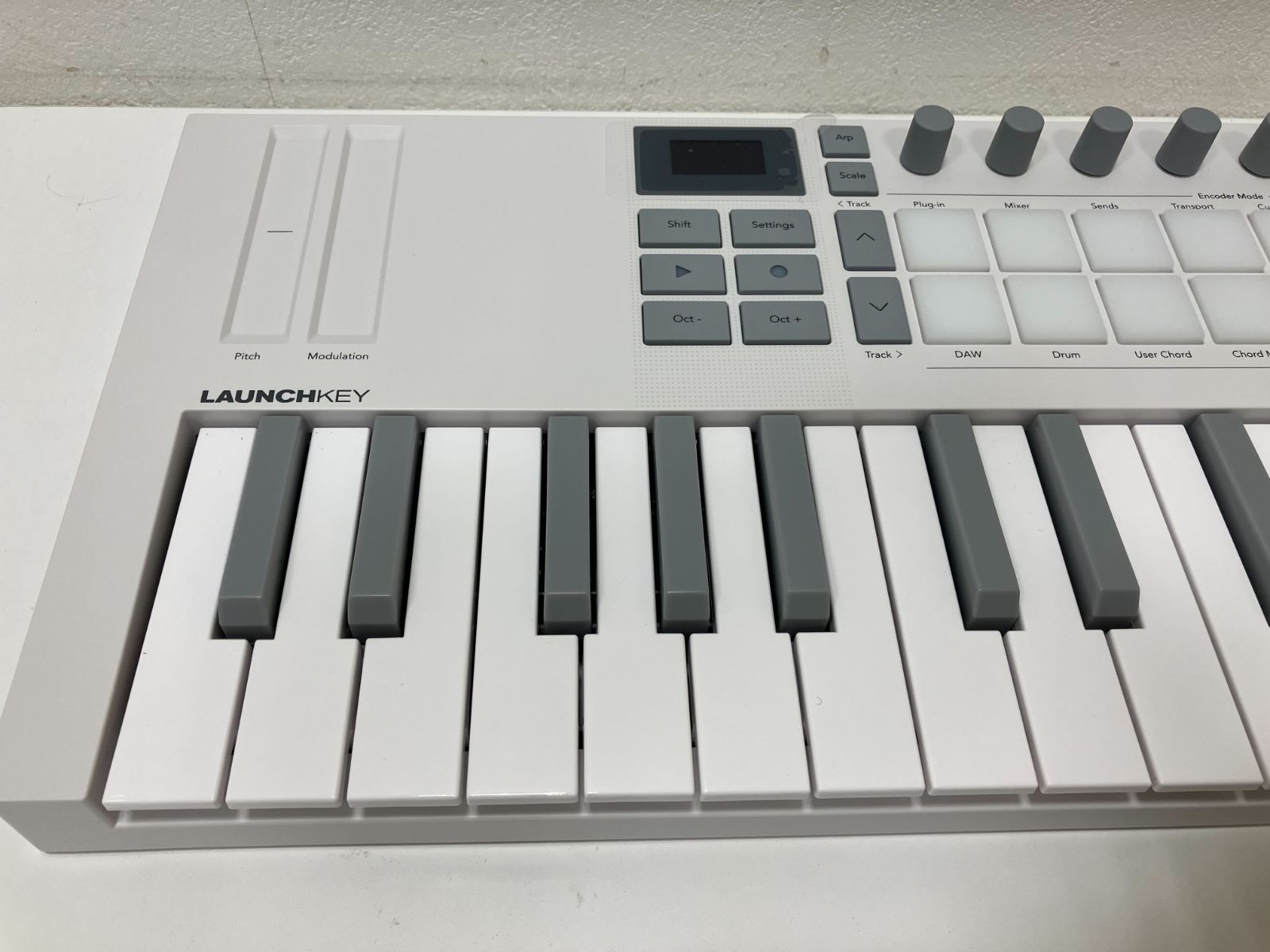 Novation Launchkey37 中古 novation Launchkey 37 MK3 (中古)
