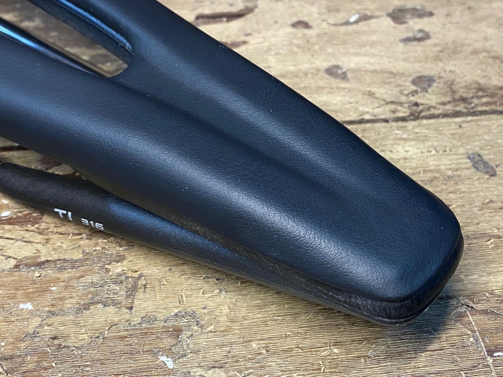 IA202 セライタリア SELLE ITALIA SP-01 サドル Ti316 レール