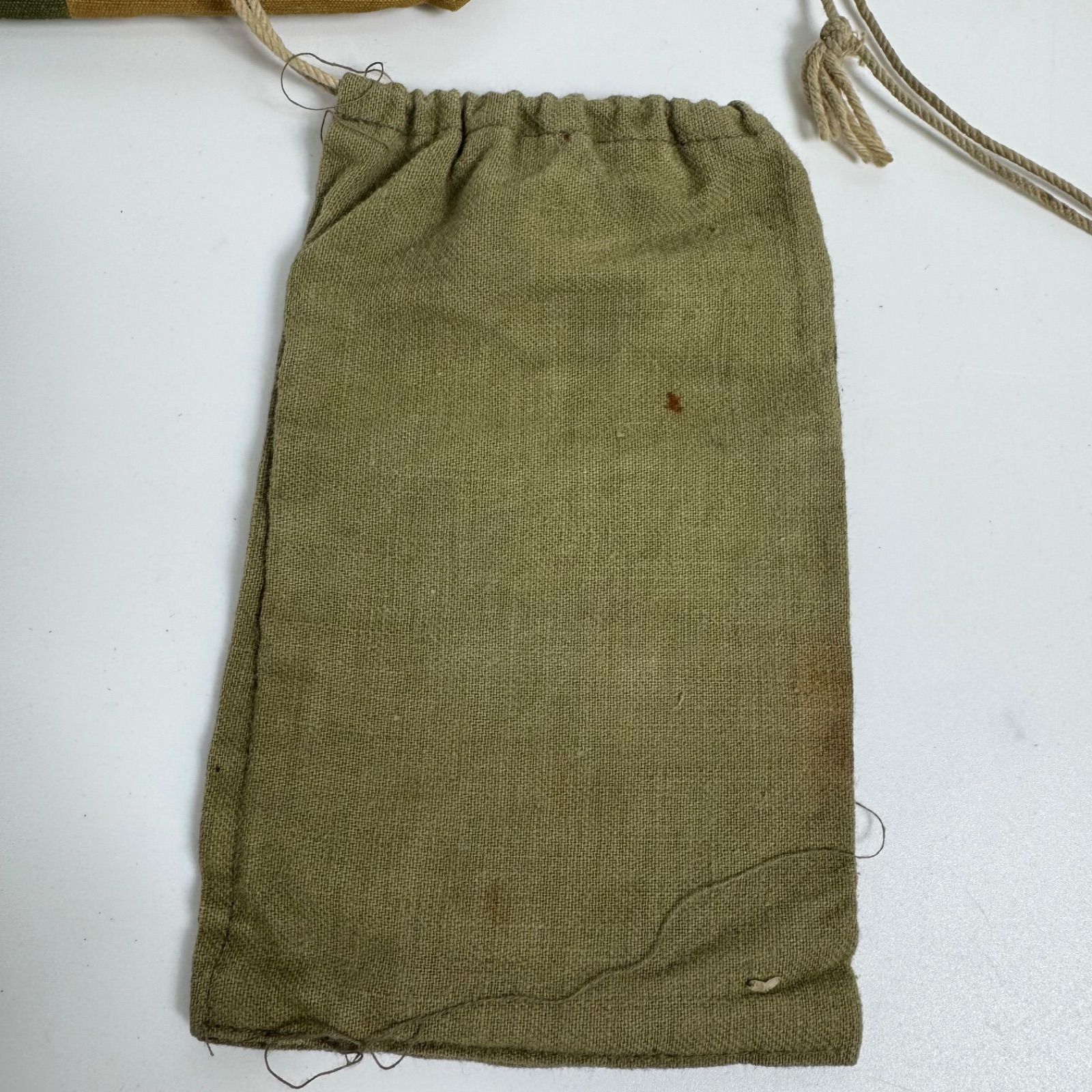 AKa7042　旧日本陸軍　貴重地図資料　古書　手袋　セット　当時物　歴史資料 戦前資料 聖勅抄＆旧日本軍 貴重品袋 セット 軍用装備 軍事遺品 歴史