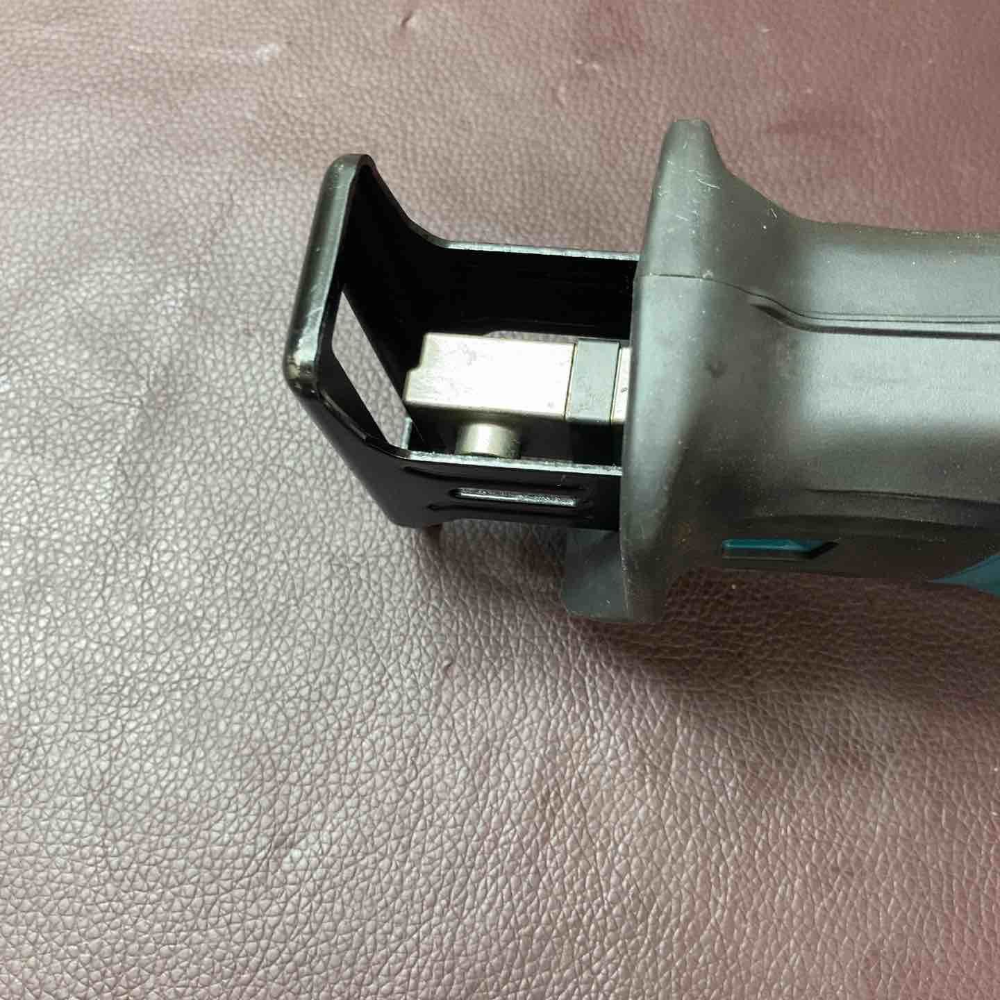 10.8V コードレスレシプロソー