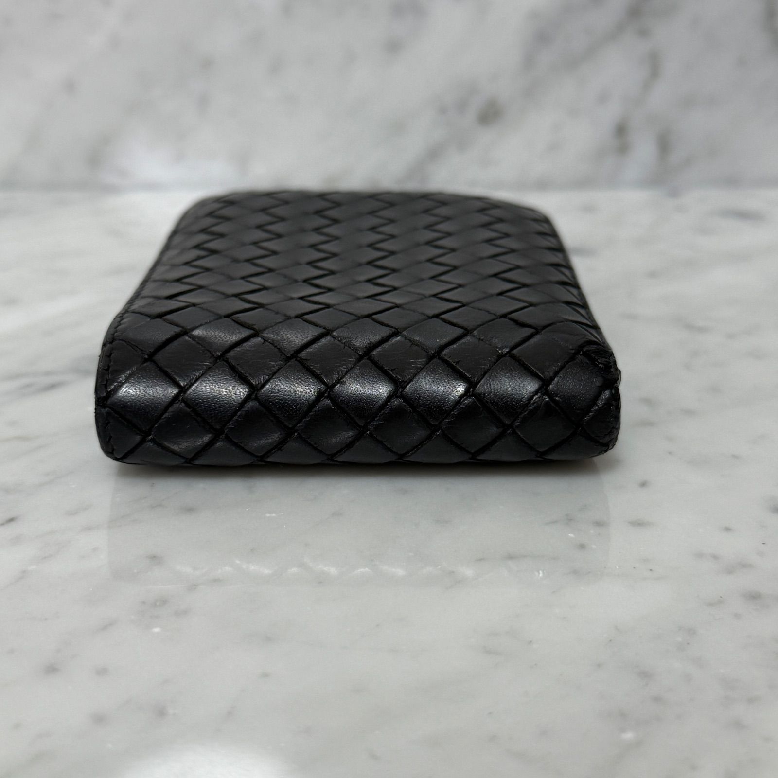  bottega veneta ボッテガヴェネタ 二つ折り財布 ブラック 黒 イントレチャート 編み込み 本革 レザー 二つ折り財布 折り財布