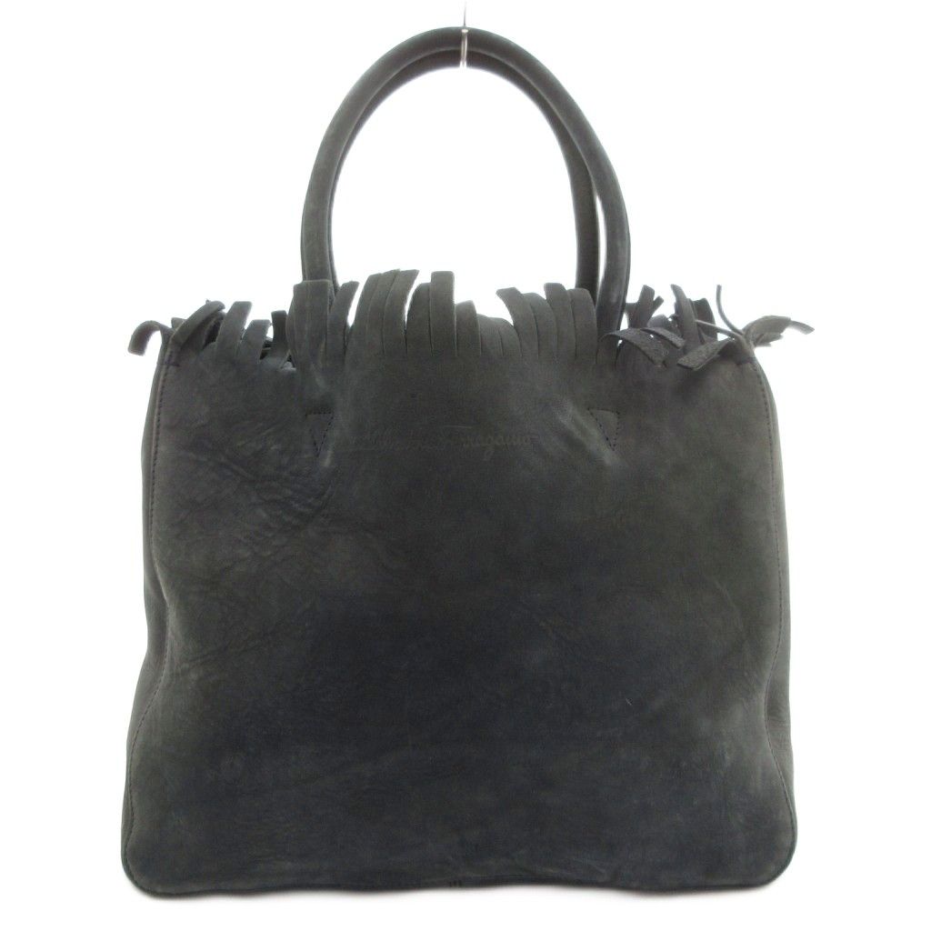 【美品】サルヴァトーレフェラガモ　トートバッグ　フリンジ　ロゴ型押し　ブラック 美品】サルヴァトーレフェラガモ トートバッグ フリンジ ロゴ型