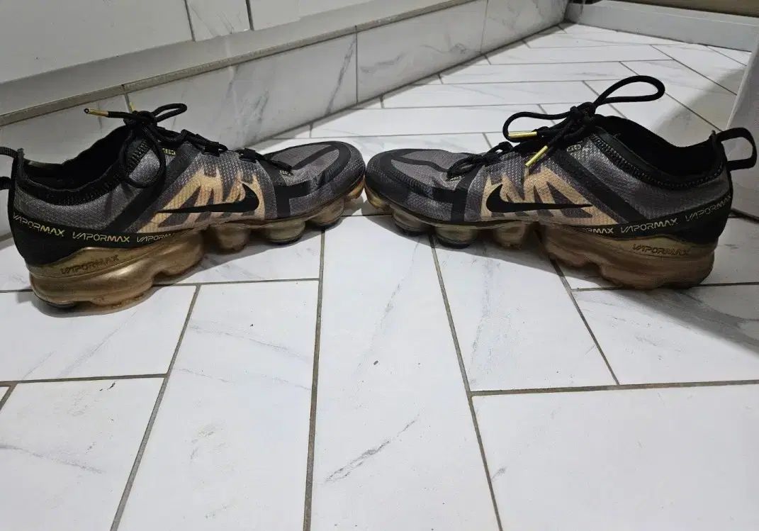 NIKE ナイキ