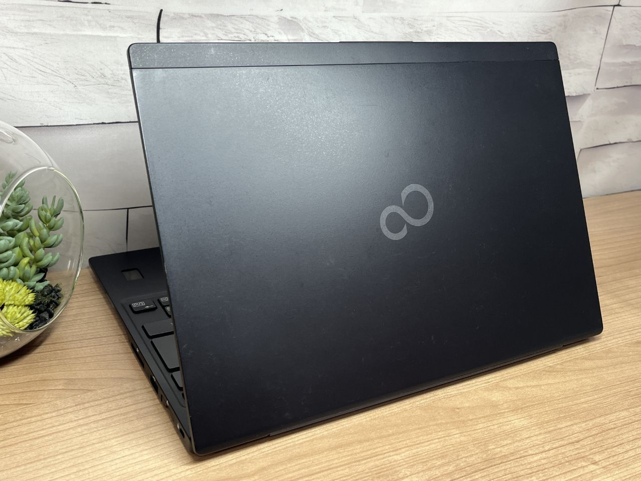 お買い得品〉0820 Fujitsu Lifebook U9310/E 8GB/SD256 軽量 第10世代