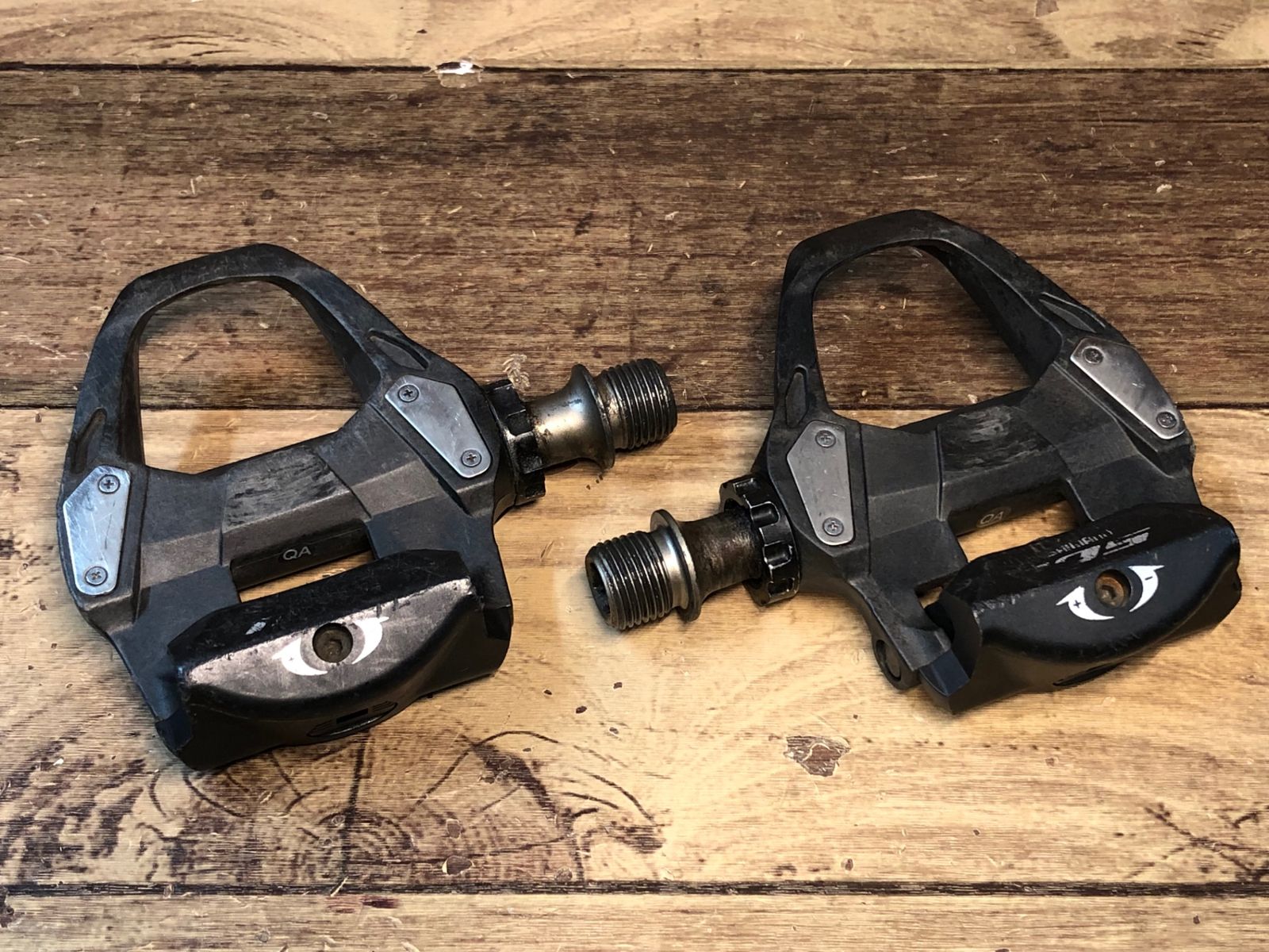 HR579 シマノ SHIMANO 105 PD-R7000 ビンディングペダル SPD-SL ※回転