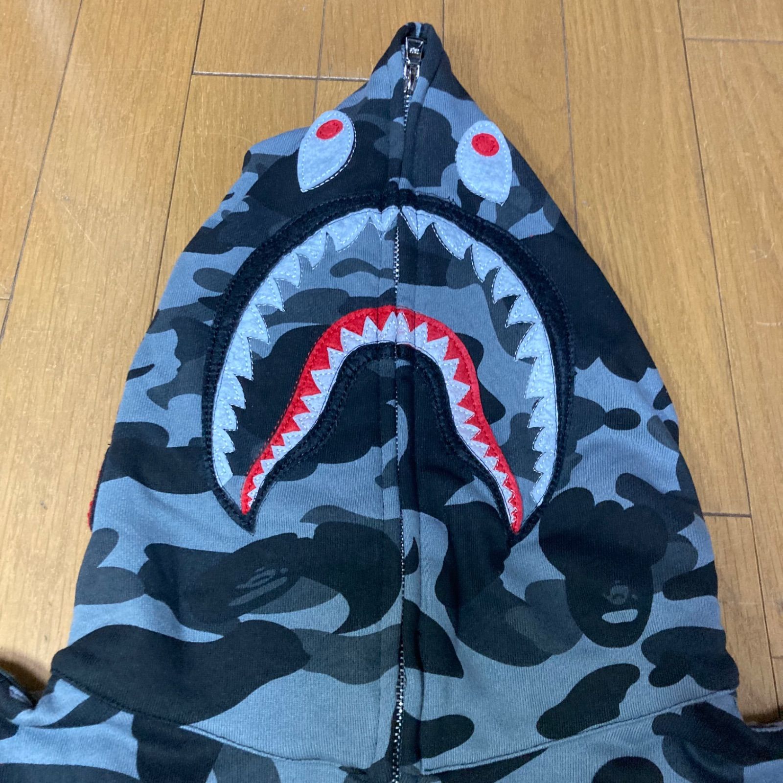 A Bathing Ape カモフラージュパーカー Mサイズ A Bathing Ape カモフラージュパーカー M【新品タグ付】 - メルカリ