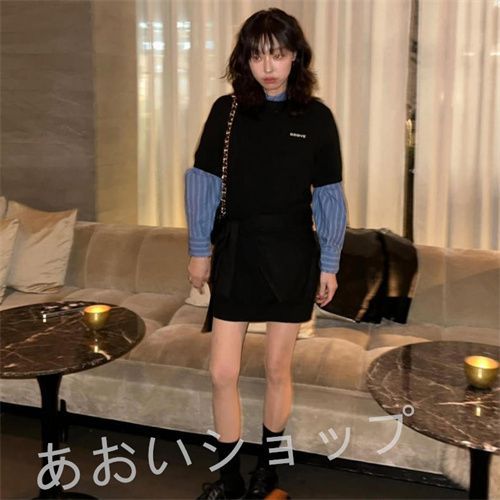 ブルー