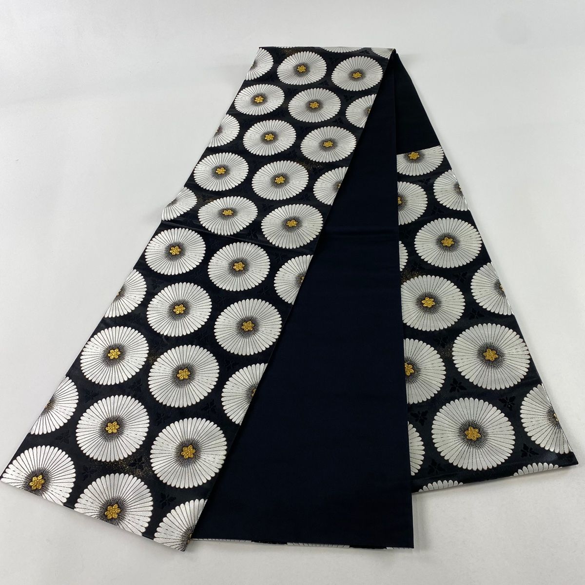 袋帯 美品 秀品 瑞松百花 金糸 箔 墨色 六通 正絹 【中古