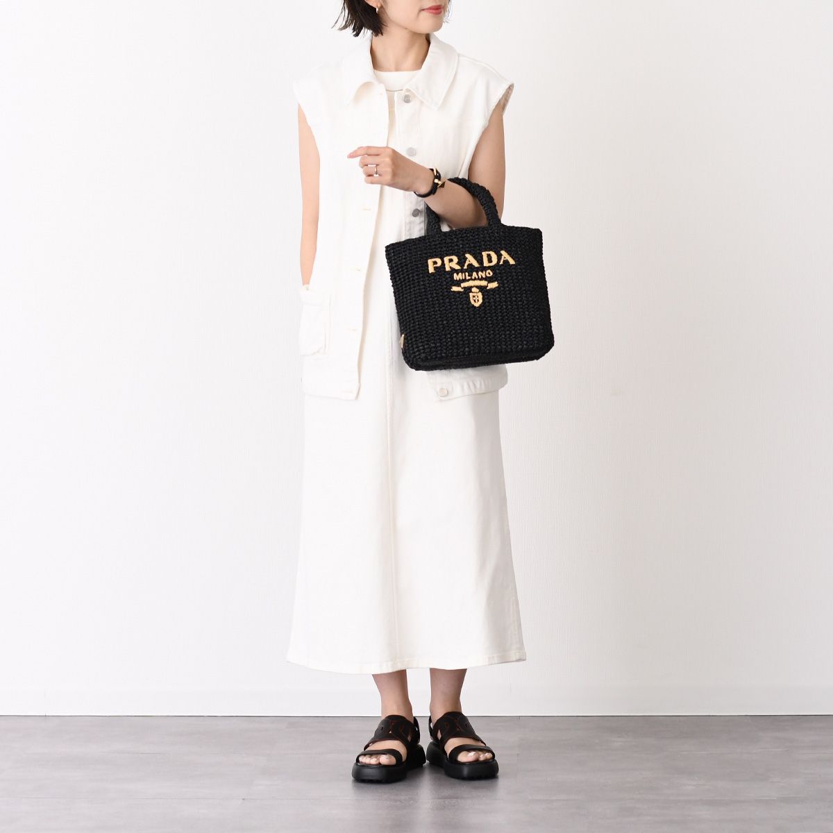 TOD'S トッズ サンダル カットアウトロゴサンダル