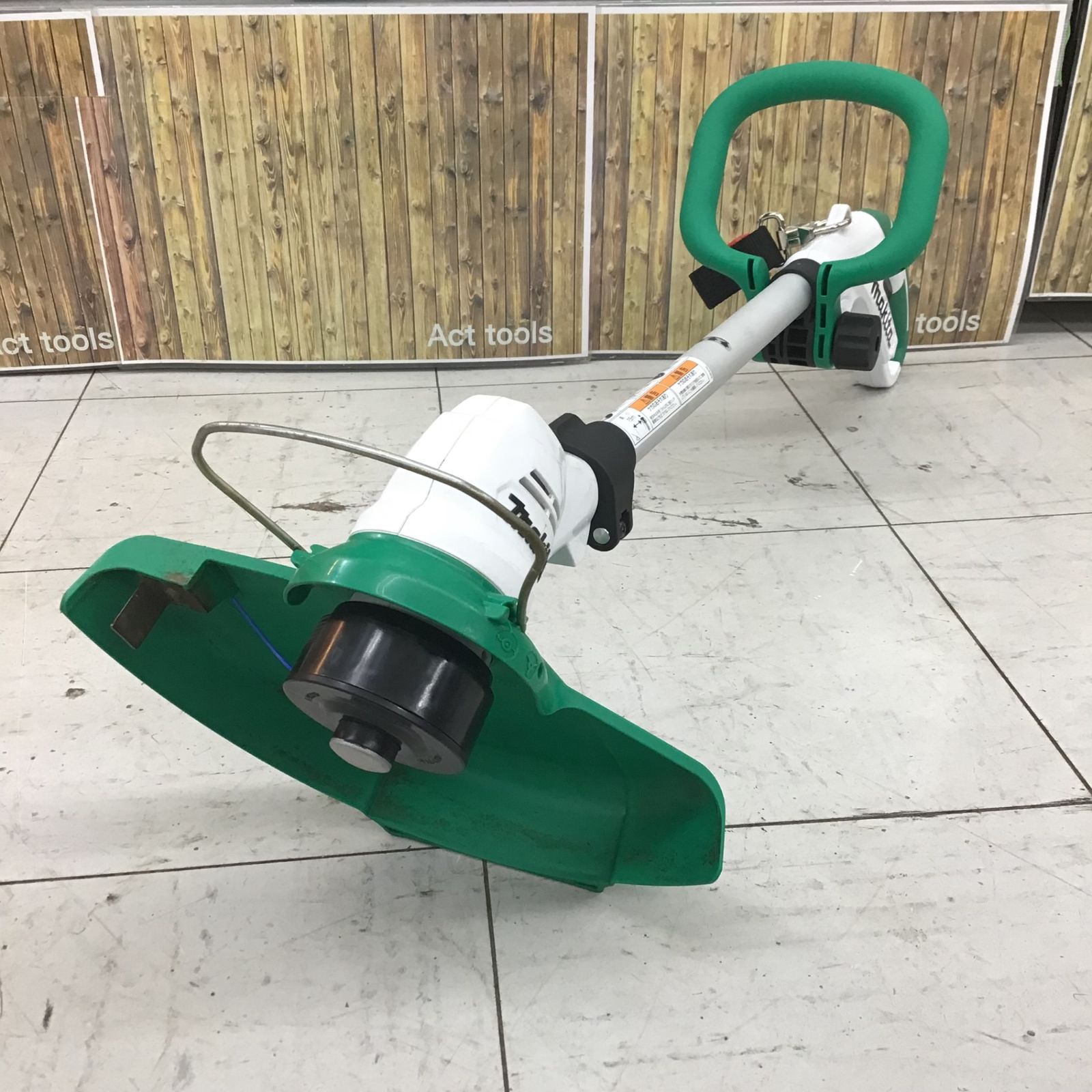 Makita 草刈り機 MUR100DZ バッテリー2個付き Makita 草刈り機 MUR100DZ バッテリー2個付き マキタ(makita) MUR100DZ