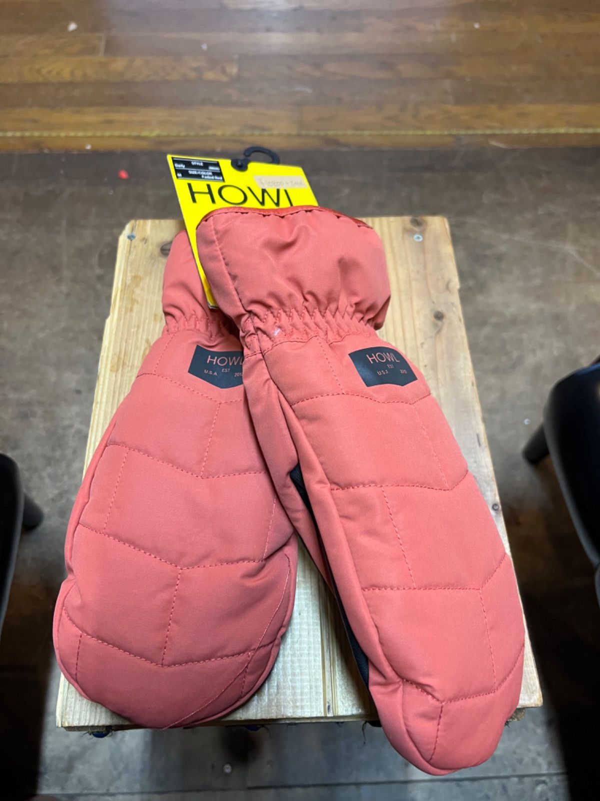 HOWL LIGHTWEIGHT  DAILY SIZE M FADED RED