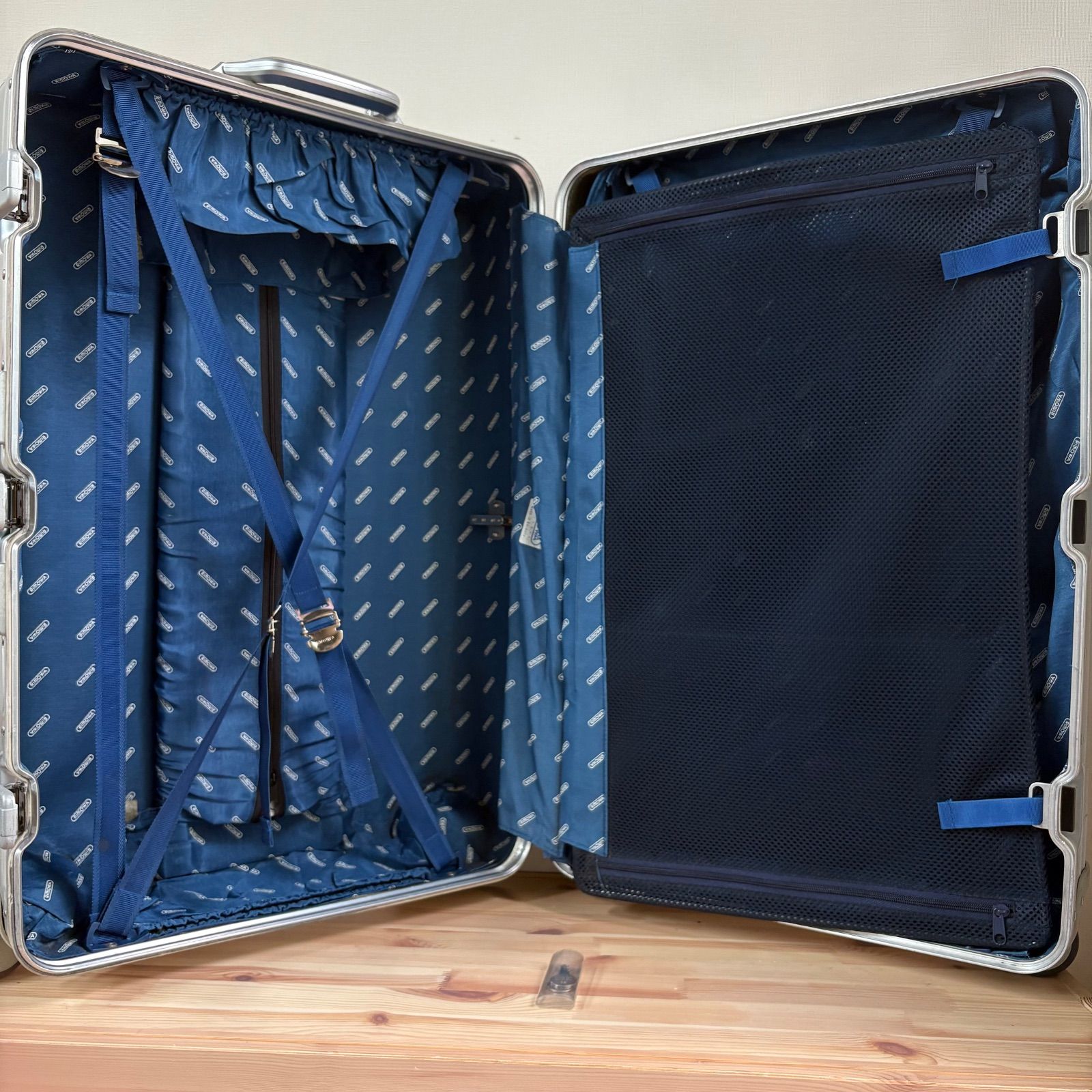 RIMOWA リモワ 928.40 トパーズ TSA 28L 廃盤 青ロゴ 美品 RIMOWA