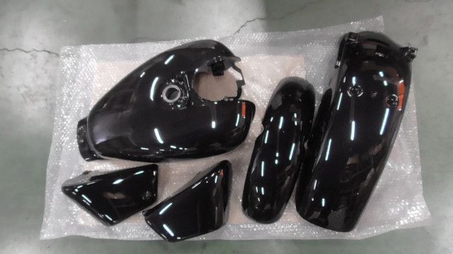 V-TWIN マグナ　MC29　の　タンク　カウル　セット:#1700010640