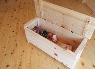 四万十ヒノキの大きなベンチボックス 前面スリット有りモデル