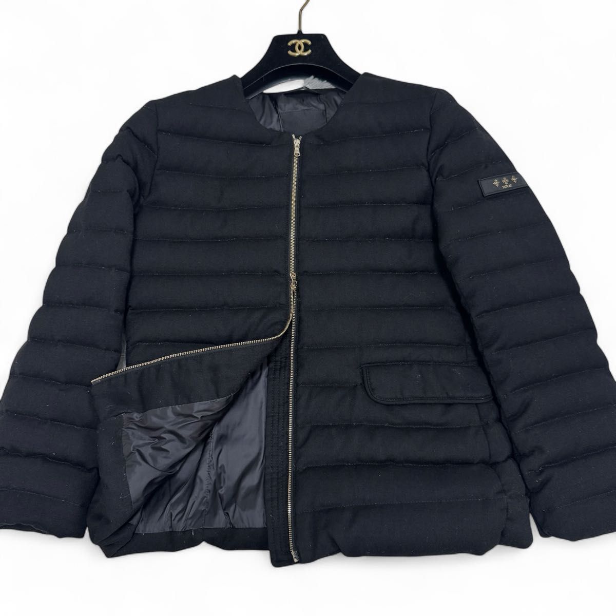 【美品】タトラス ダウンジャケット 01 S ネイビー ノーカラー スピノサ 美品】タトラス ダウンジャケット 01 S ネイビー ノーカラー スピノサ