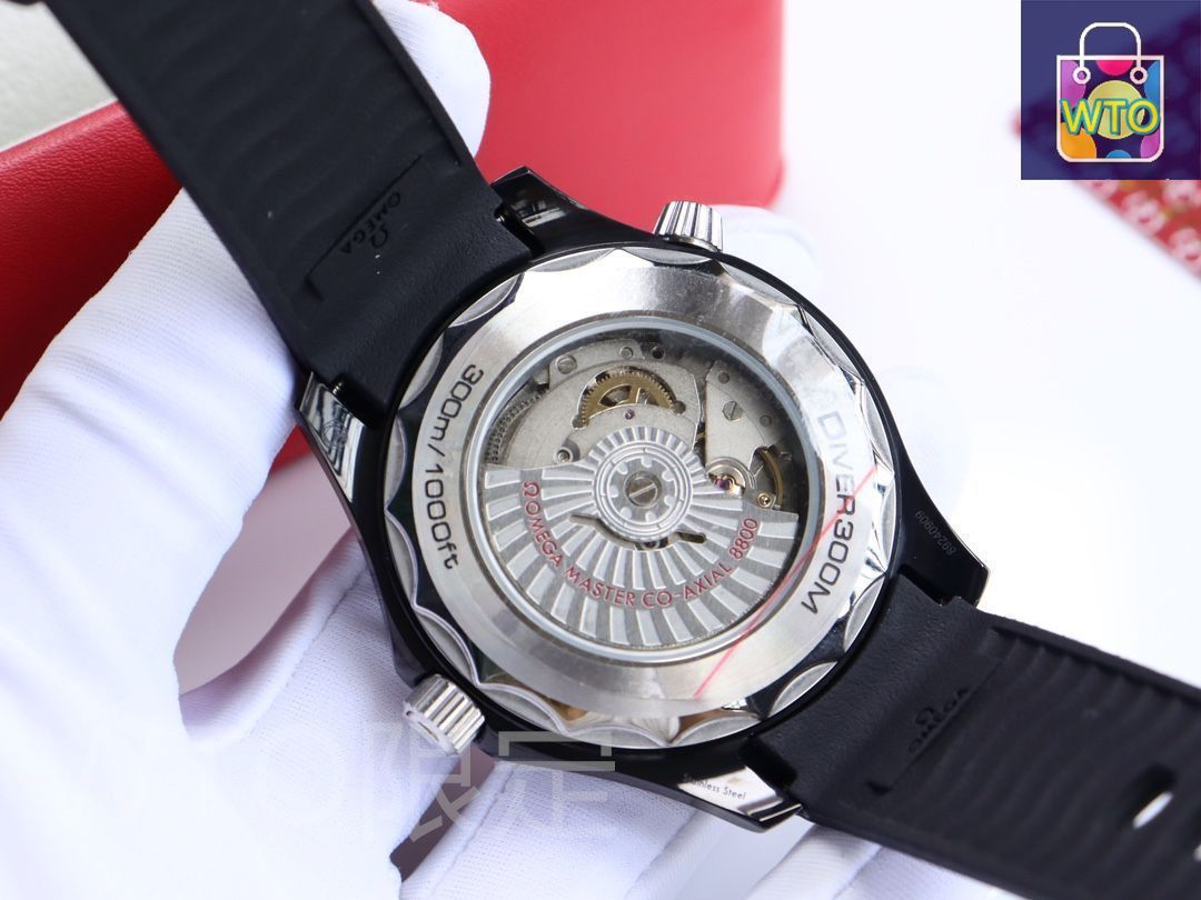  ご 大 です はomega セラミックリングの腕時計です 自動巻き WTO店名をご ください 自動巻き時計 腕時計(アナログ)