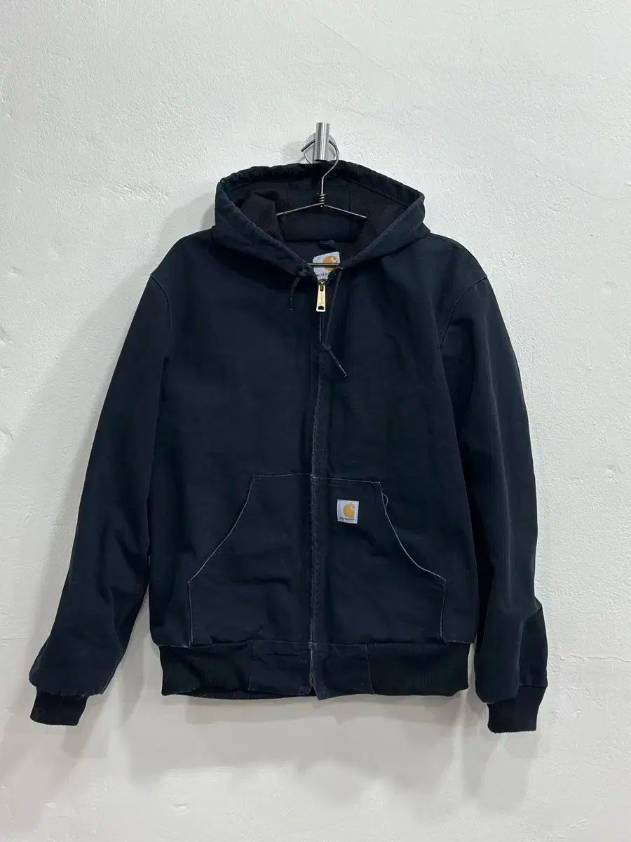 黒 M