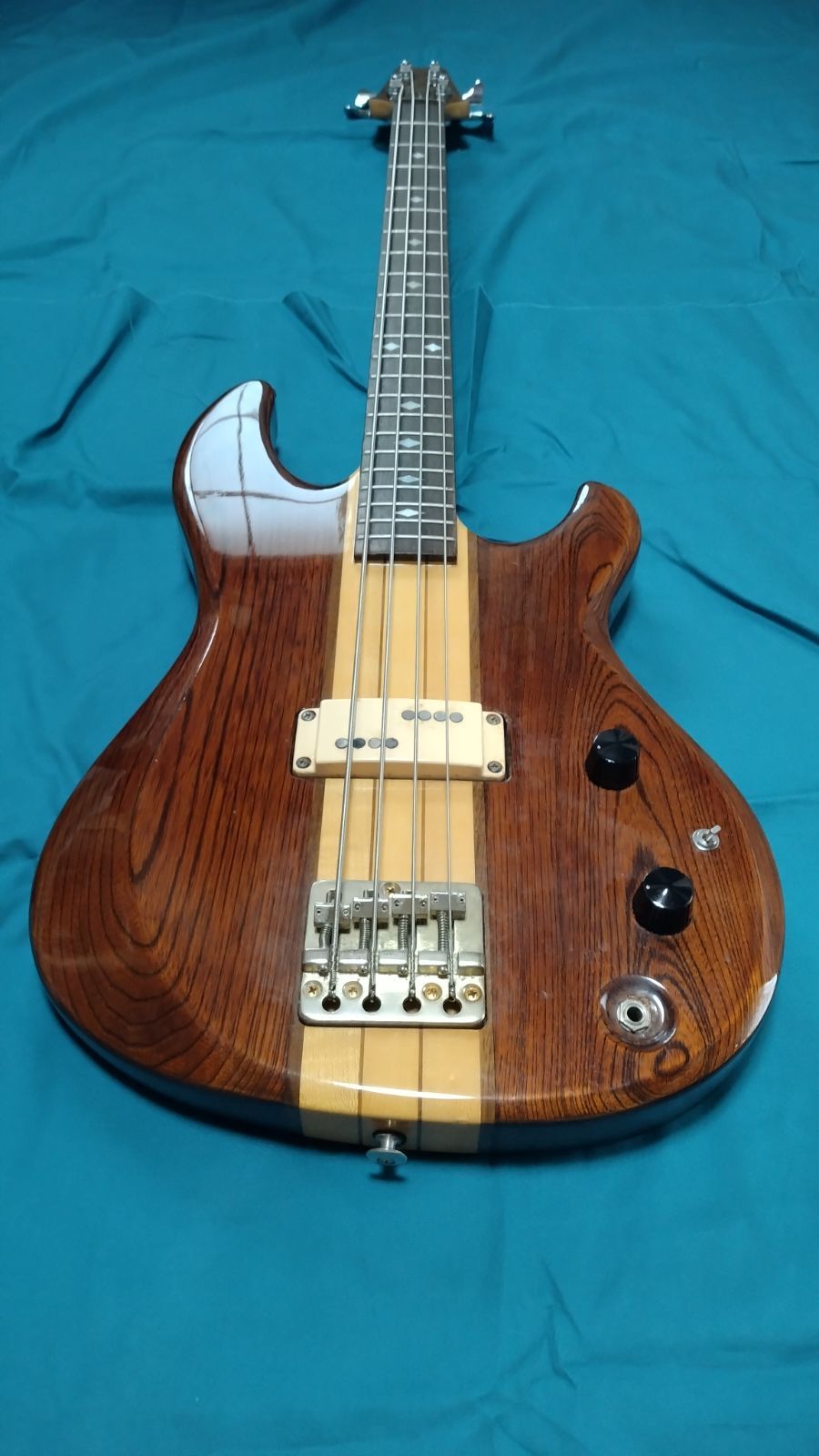 Aria ProⅡ TSB-550 ミディアムスケール スルーネック
