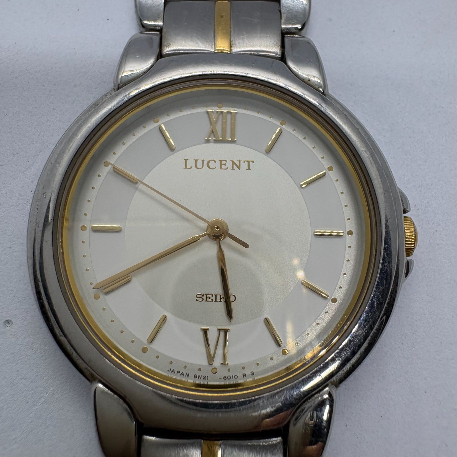 SEIKO LUCENT セイコー ルーセント 腕時計 8N21-600 シルバー ゴールド