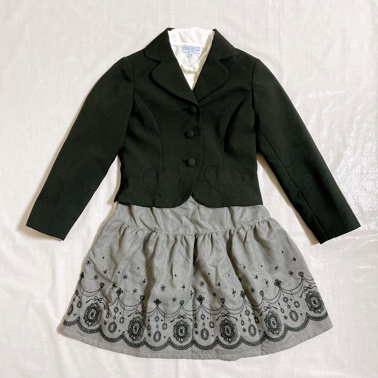 美品 Palace Garden パレスガーデン motherways マザウェイズ  女の子 子供用 スーツ 120 ブラック ホワイト グレー ドット フリル ハート 丸襟 刺繍 かわいい 卒園式 入園式