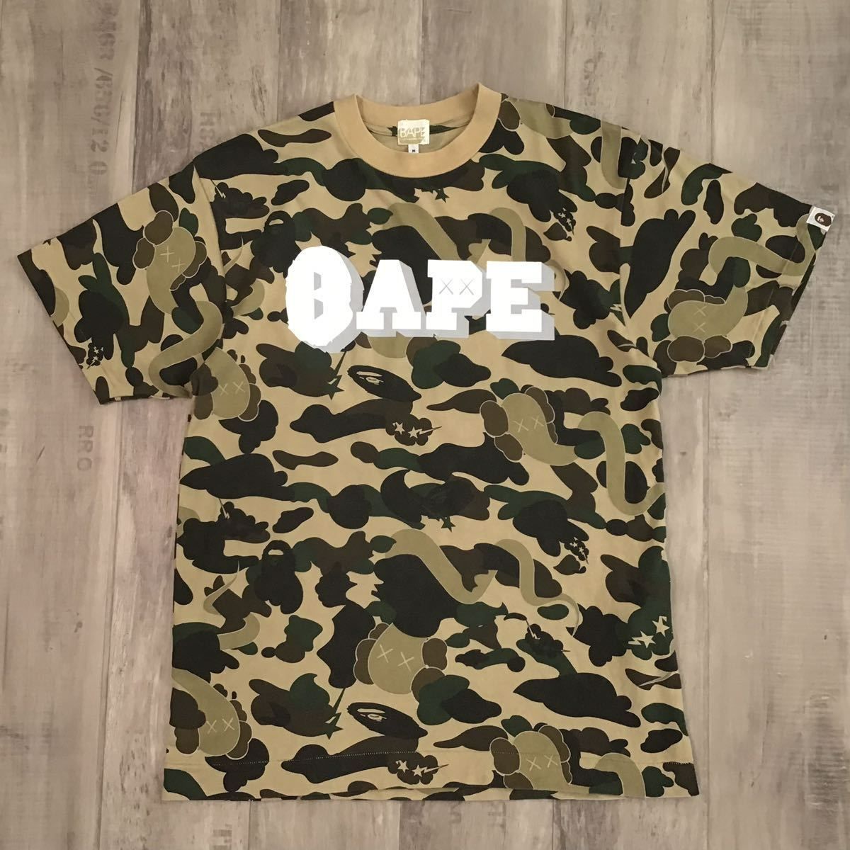 APE BAPE KAWS シャーク　シャツ　shark shirt tシャツメンズ