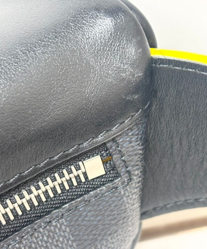 LOUIS VUITTON ルイヴィトン ダミエ グラフィット リンク バム バッグ LOUIS VUITTON ルイヴィトン ダミエ グラフィット リンク バム バッグ