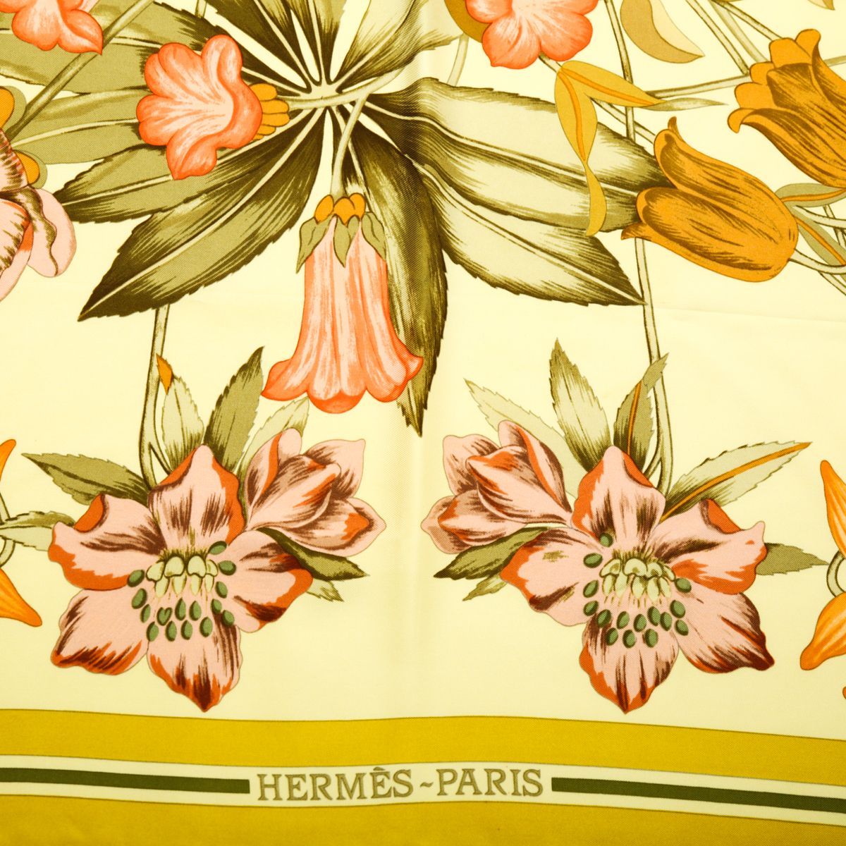 エルメス スカーフ カレ90 ヘラスの花 Fleurs d'Hellade エルメス HERMES スカーフ カレ90 シルク Fleurs d'Hellade
