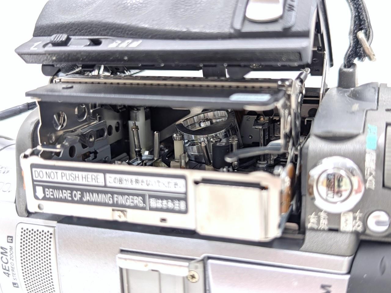 miniDVのダビングに Panasonic ビデオカメラ NV-GS100 miniDVのダビングに！ Panasonic パナソニック ビデオカメラ NV