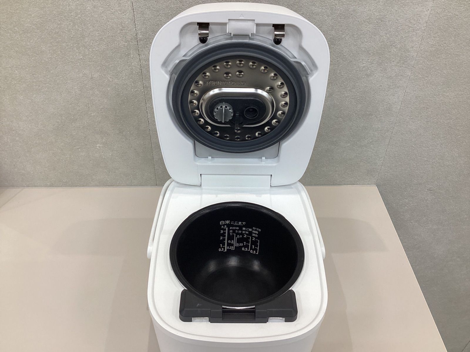 W204 TOSHIBA 東芝 圧力IH炊飯器 RC-6PXR 製