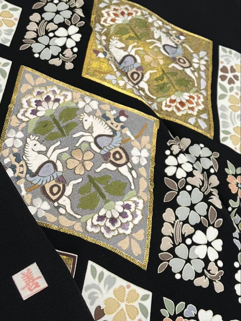 蘇州刺繍 手描き友禅 落款入 黒留袖 比翼仕立て 馬 正絹 躾糸