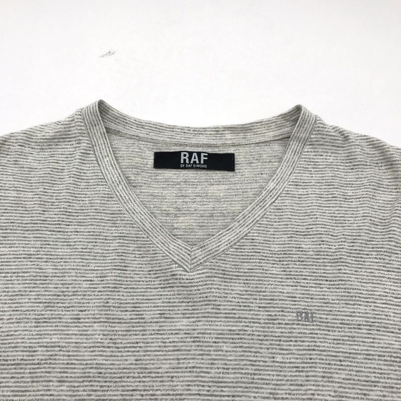 RAF BY RAF SIMONS ラフバイラフシモンズ Vネック Tシャツ 半袖 
