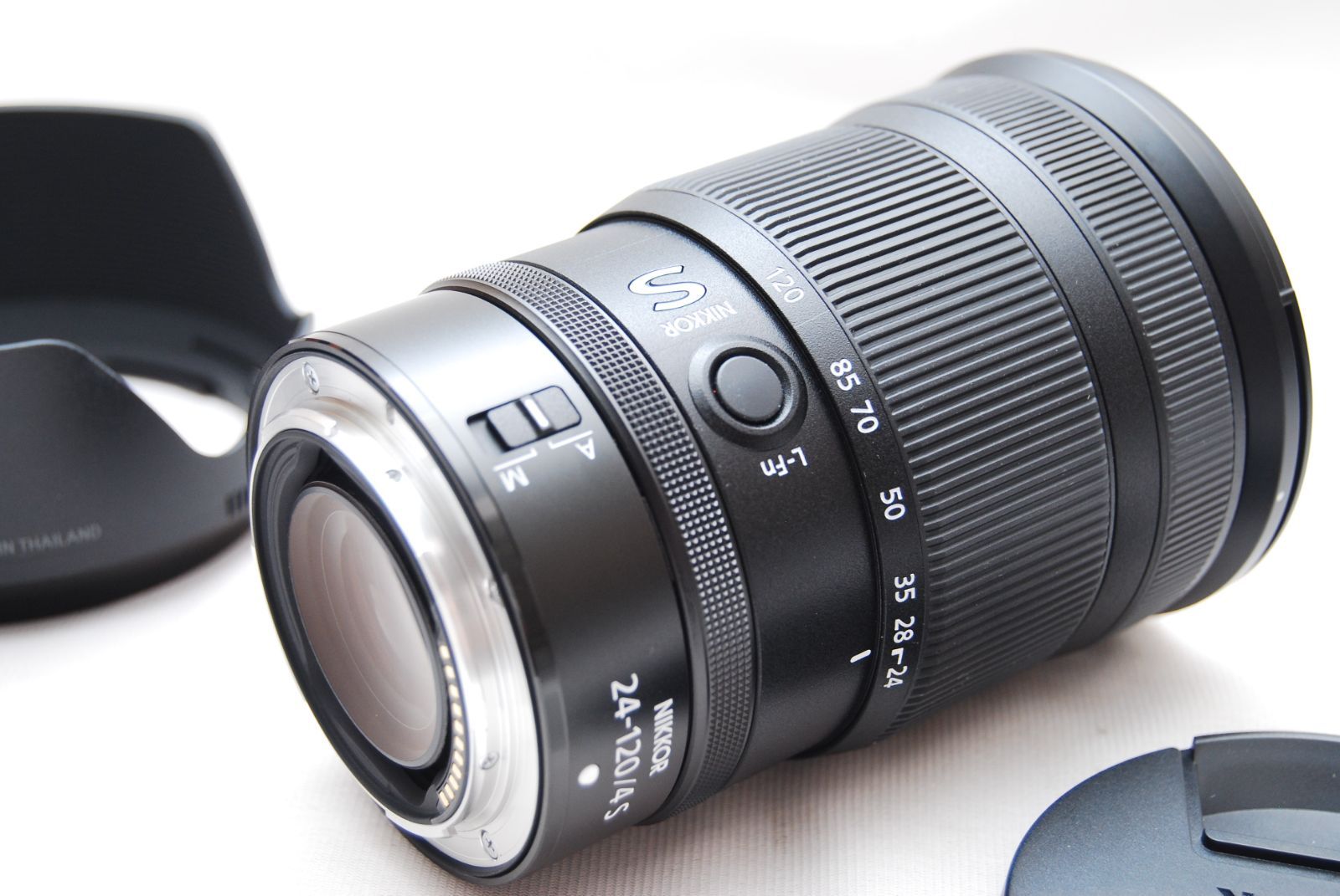 Nikon 標準ズームレンズ