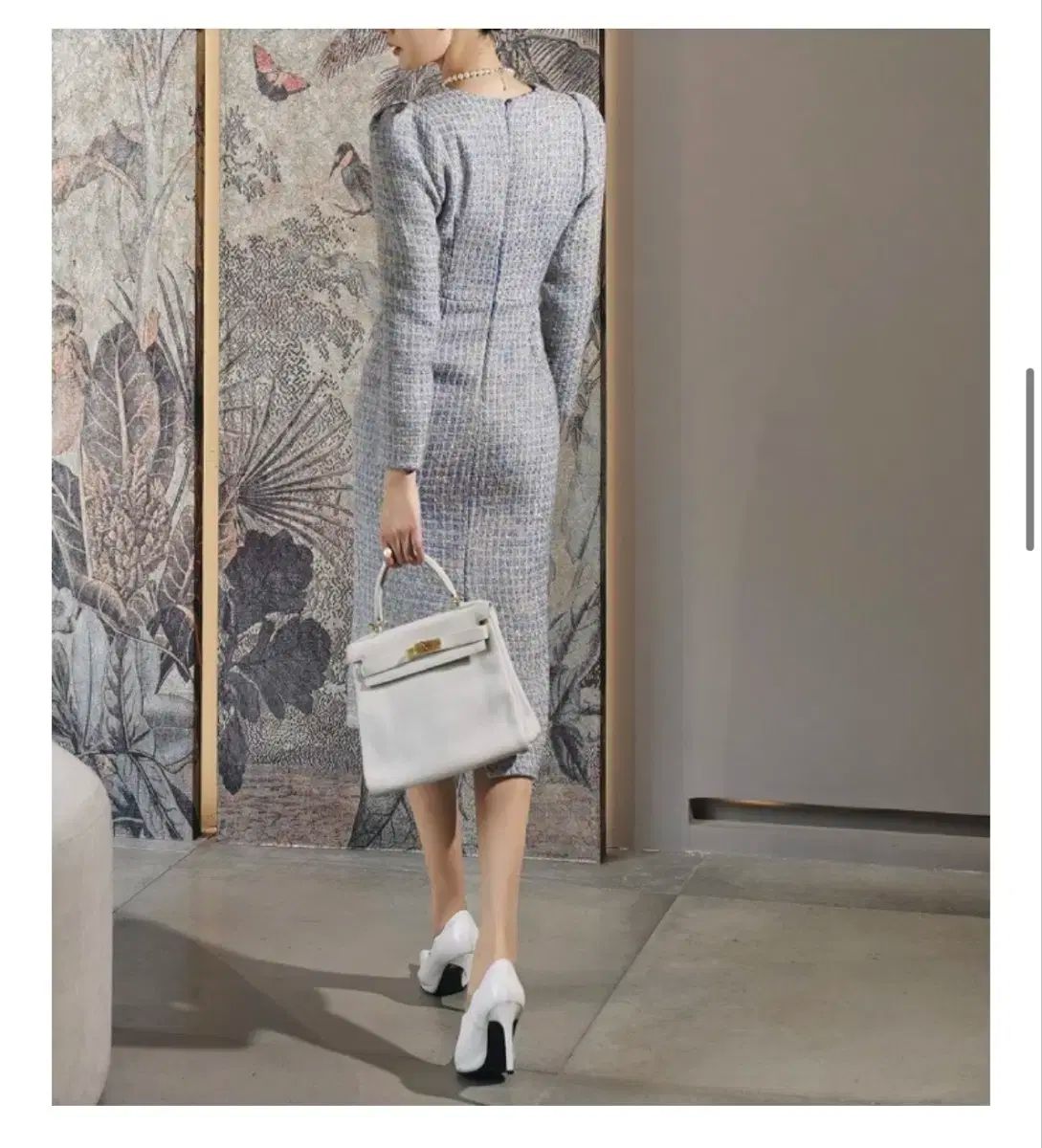 美品✨ミュウミュウ フリルデザイン ノースリーブフレアワンピース ホワイト 2025年最新】MIU MIU ノースリーブの人気アイテム - メルカリ