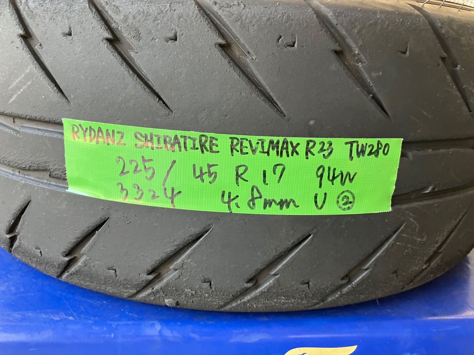 シバタイヤ REVIMAX R23 225/45R17 ×2本中古 カ*キ様 225/45R17 シバタイヤ（中古）REV IMAX R23 - メルカリ