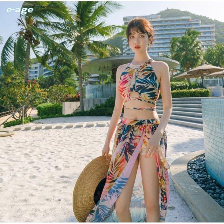 彼女