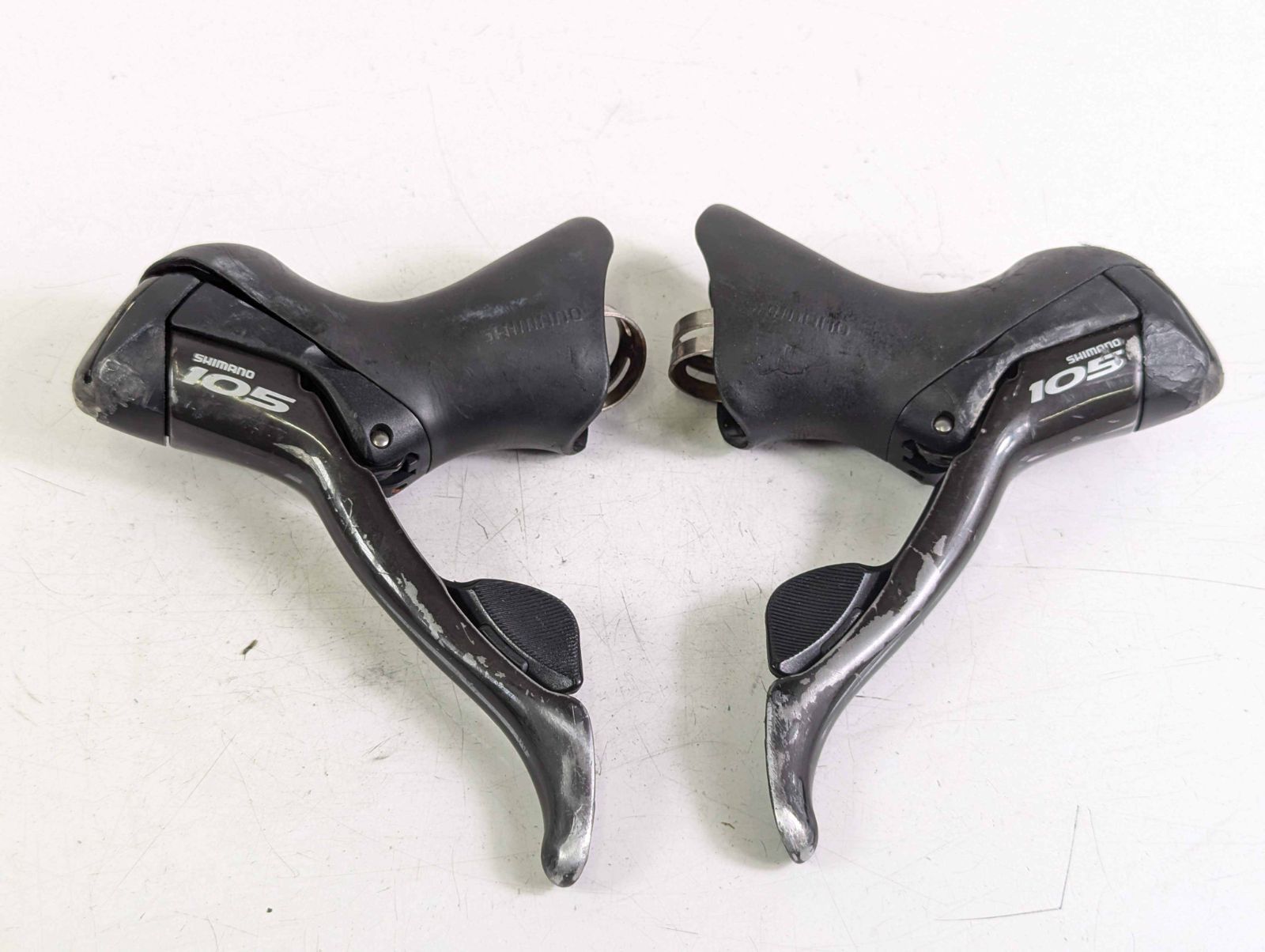 シマノ105 2X10S用STIレバー ST-5600 動作確認済 並品】ST 5600 Shimano 105 シマノ STIレバー 2x10s フード無