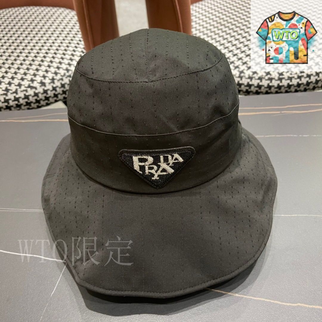 PRADA バケハ　三角ロゴ PRADA Prada Triangle Logo Bucket Hat, Size S, Nylon, Dark