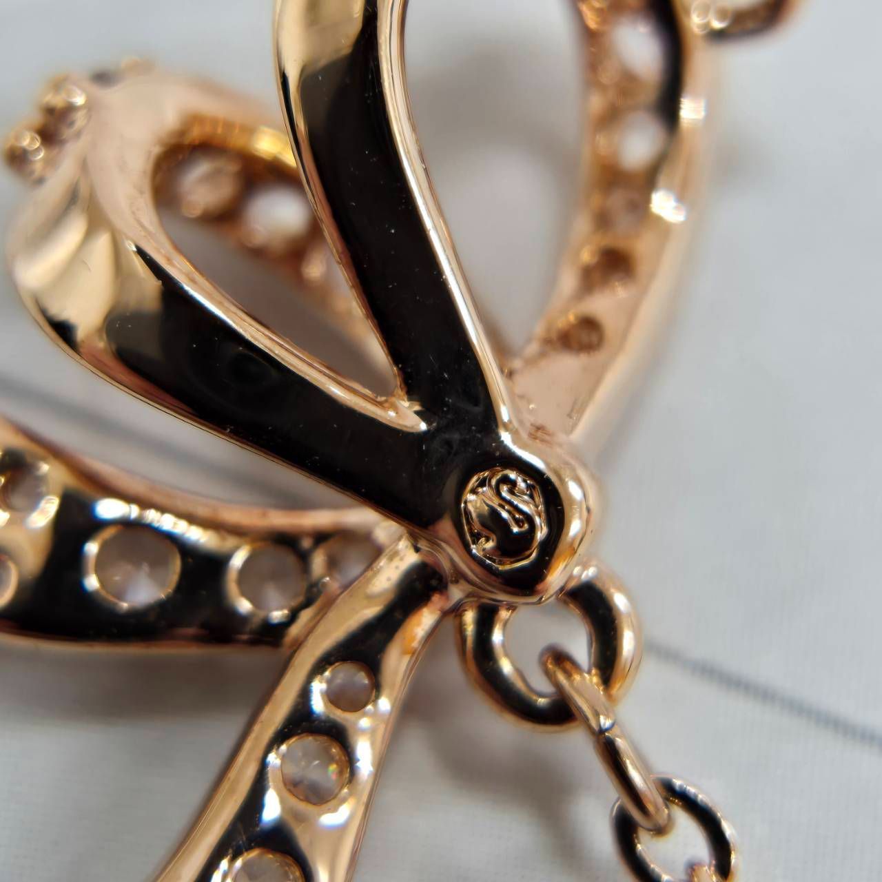 SWAROVSKI スワロフスキー リボンモチーフ ネックレス ピンクゴールド 