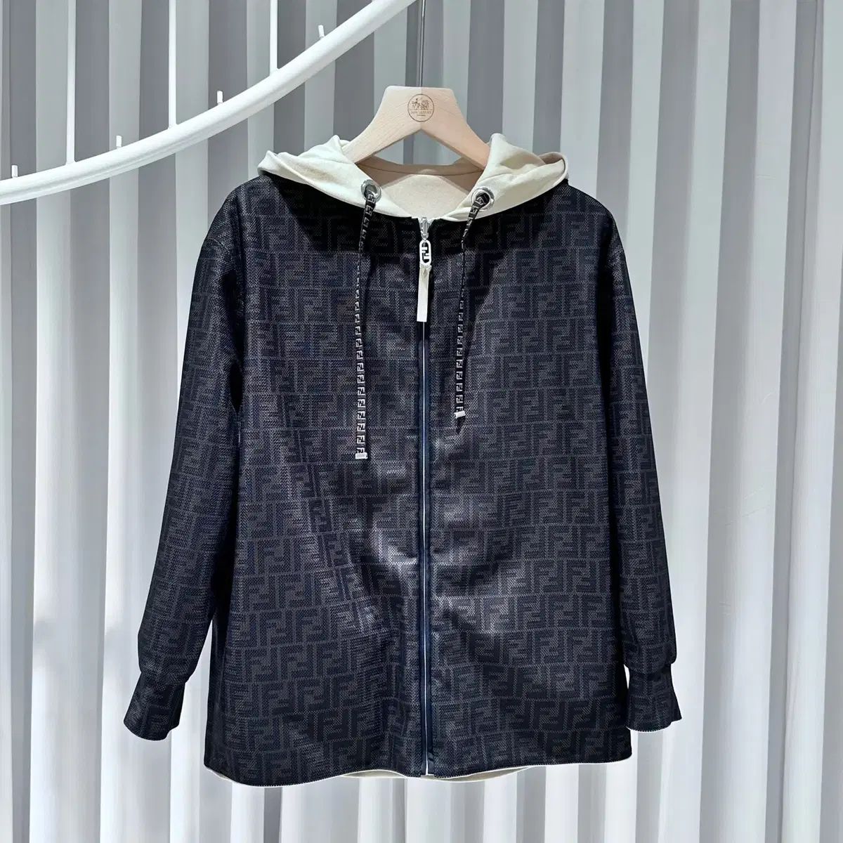 S ／ FENDI(フェンディ) 未使用 レディース FF ロゴ リバーシブル 