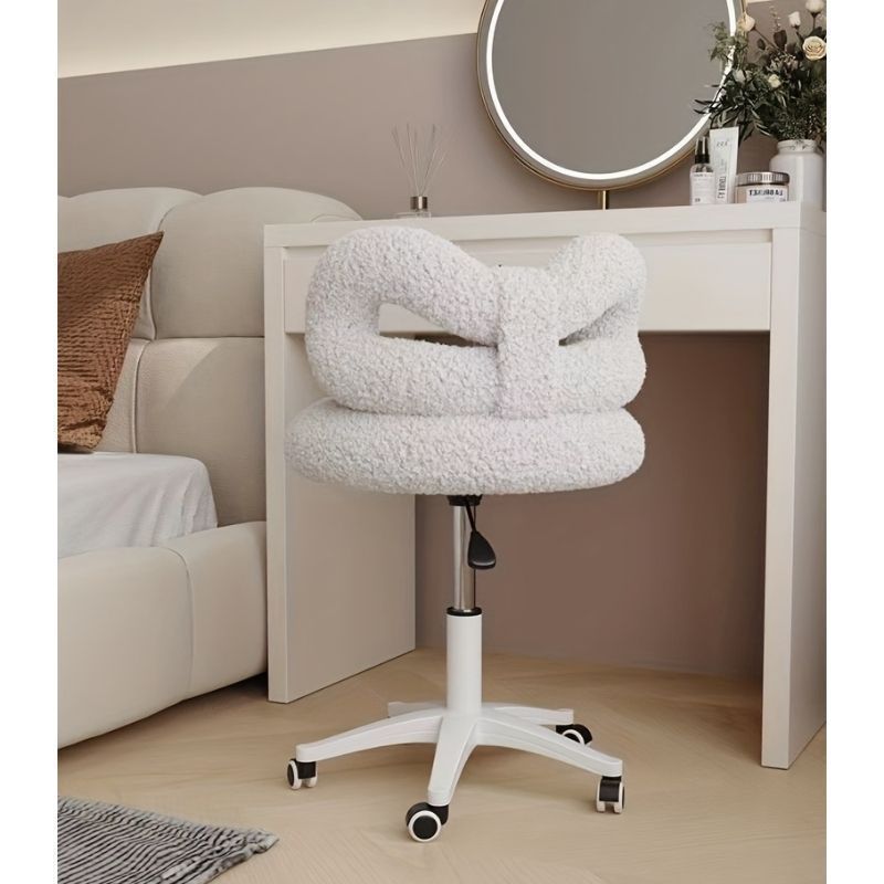 ホワイト くすみ