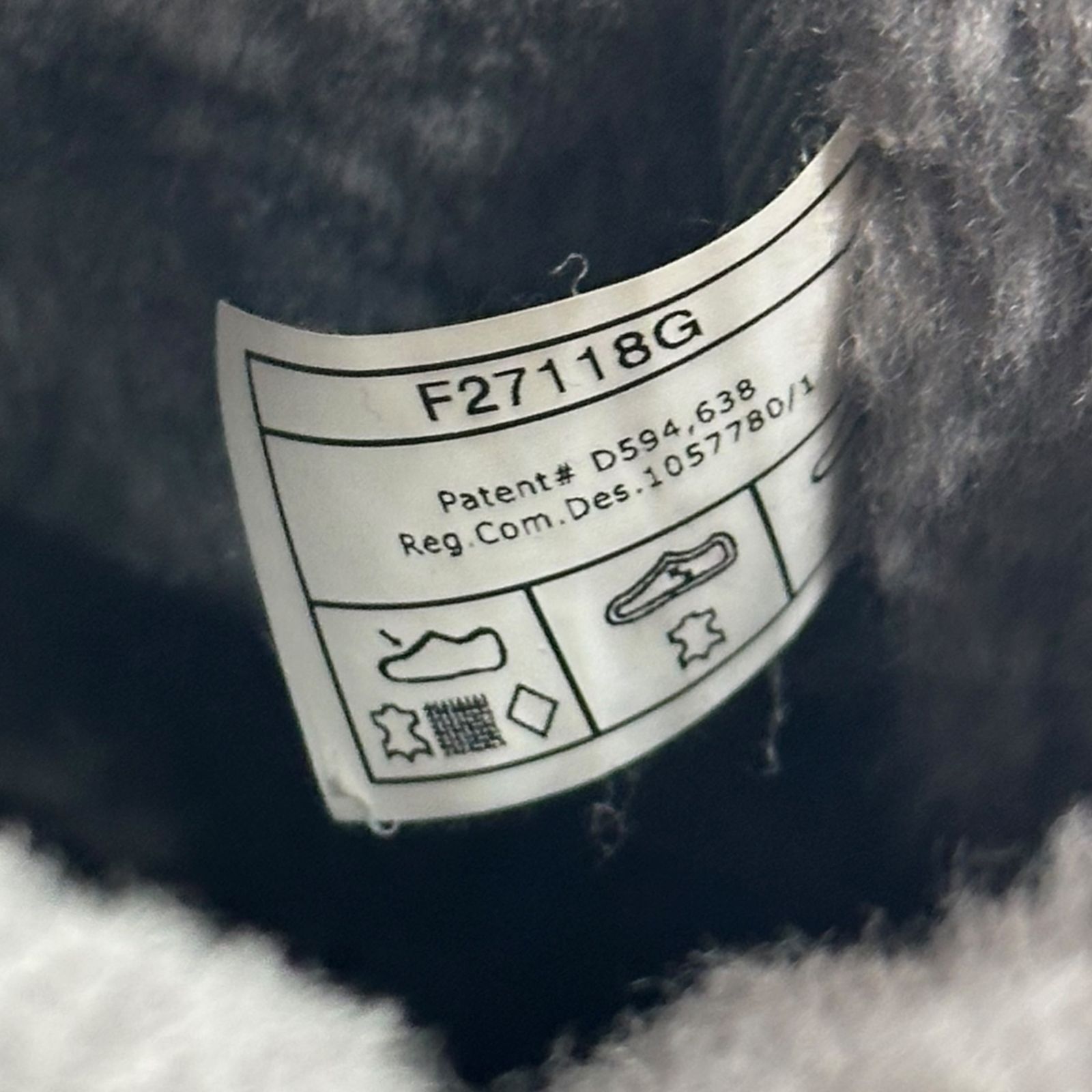 グッチムートンブーツ UGG(アグ) CLASSIC SHORT SPARKLE ZIP ムートン ブーツ F27118G
