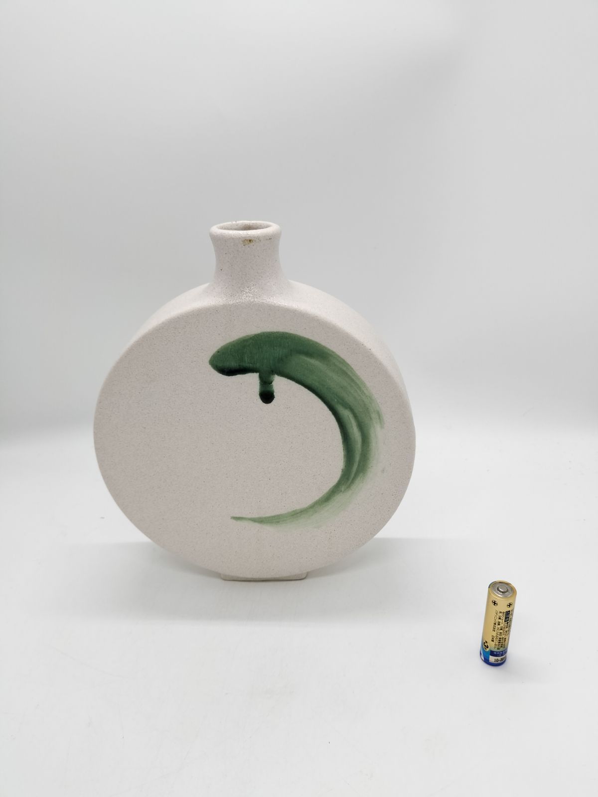 池坊花器 レトロ ヴィンテージ品美しい色合い 正昭作品 ヴィンテージ 豪華 花器 磁器製 クリーム色 水筒型 模様有り 一輪挿し 水盤 窯 工房
