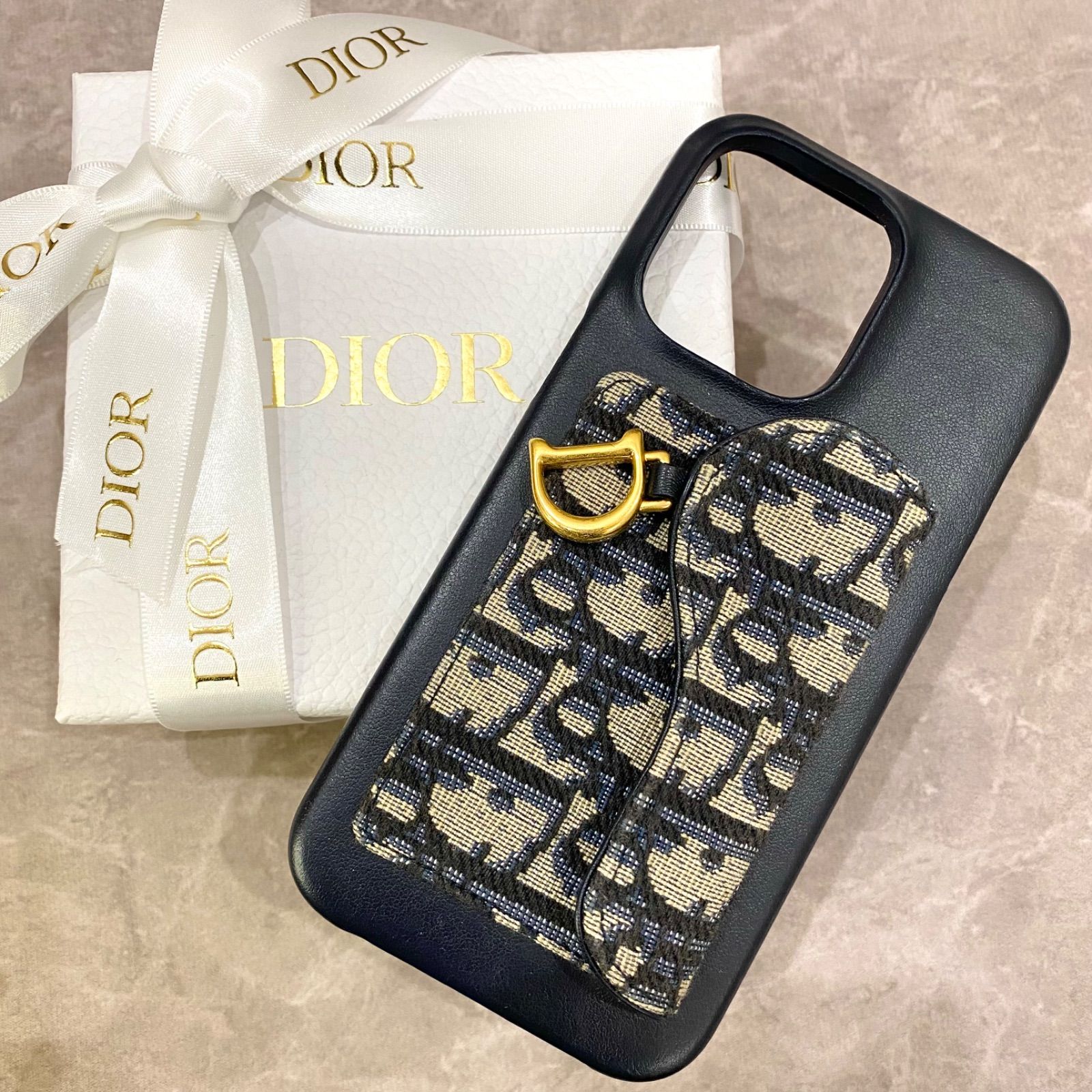 【Dior】ディオール　iPhoneケース 14 Pro Saddle Dior】ディオール iPhoneケース 14 Pro Saddle Dior SADDLE