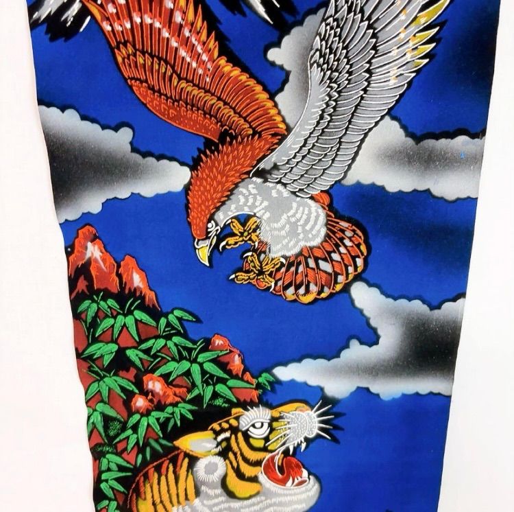 【極美品】レア虎と鷲/掛け軸【アンティーク】逸品 極美品】レア虎と鷲/掛け軸【アンティーク】逸品 - メルカリ