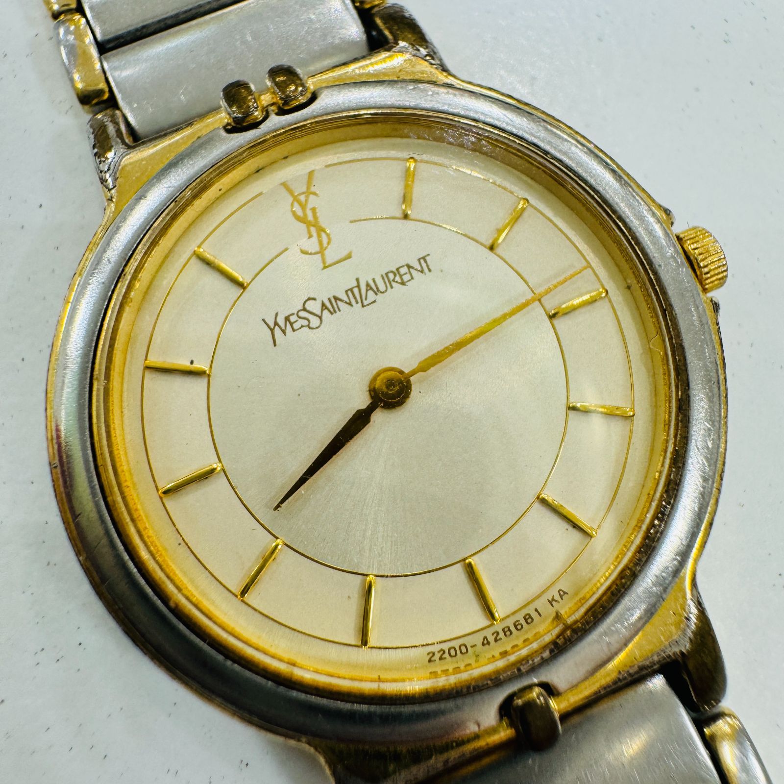 A【中古】YSL イブサンローラン YVESAINTLAURENT 腕時計 2200-428681 クオーツ 電池切れ - メルカリ