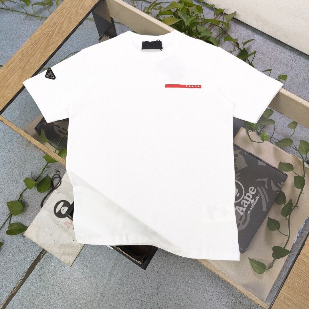 新品 PRADA プラダ クラシックでシンプル 文字ロゴ 短袖Tシャツ