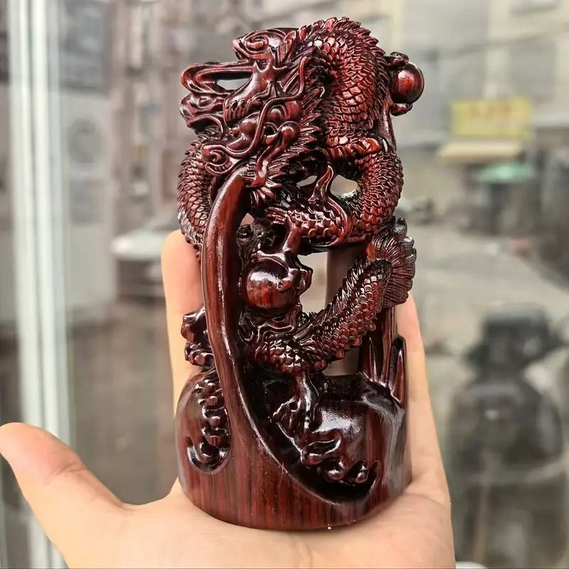 龍 ドラゴン 木製 木彫 レッド 赤 置物 オブジェ 金龍 風水 開運 縁起 干支 中国 貯金箱 玄関 寝室 方角 店舗 金運 仕事運 健康運 伝統的 高品質 気高い